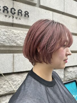 ナビッジ(NABIGE) ショートボブにピンク　　　スタイリスト今村