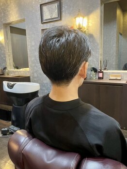 メンズグルーミングスパアンブレラ(MEN’S GROOMING SPA umbrella)の写真/【セルフケアではできないプロの技】再現性の高いカットやヘッドスパ・シェービングで清潔感アップ◇