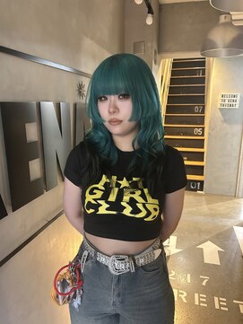 ジーナ(XENA) グリーンカラー　イメチェンヘアスタイル