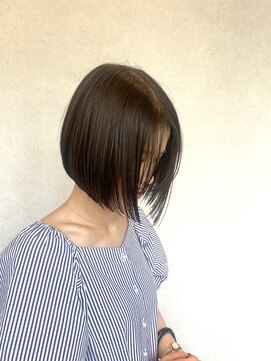 フォルメージ(formage) 切りっぱなしボブ