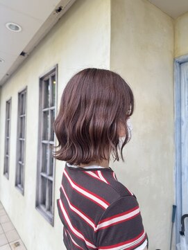 エイミーバイアフロート(amie  by afloat) 柔らかさ引き立つウェーブボブ◎