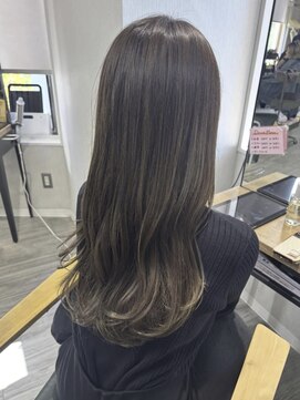 ライズ バイ レボ(RISE by REVO) 明るめオリーブグレージュ