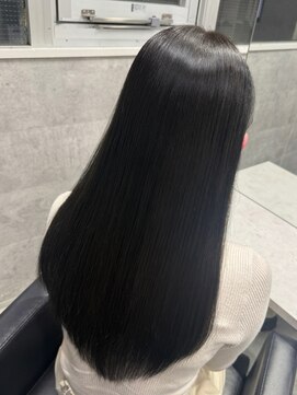 ルイス(L'wis) 透明感ブルーブラック韓国ヘア学割U24