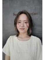 フェイバリットガーデン(favorite garden)&nbsp;20代30代40代オリーブグレージュレイヤーカット
