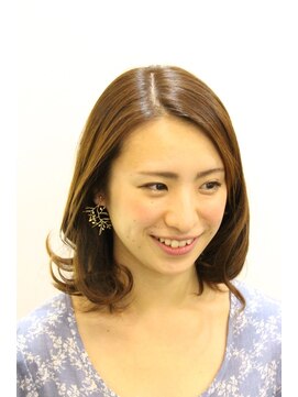 カロン(CALON) 上品ミディアム　　　　 CALON（カロン)経堂