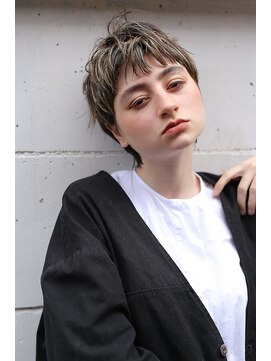 ソイ 下北沢(soi) エッジの効いたベリーショートスタイル【poi下北沢】