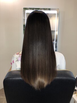 アールサロン アオヤマ(Rr SALON AOYAMA) プラチナミネコラストレート