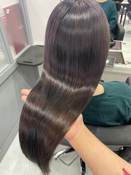 アルーシェ 新宿店(Alushe) アッシュグレー×髪質改善