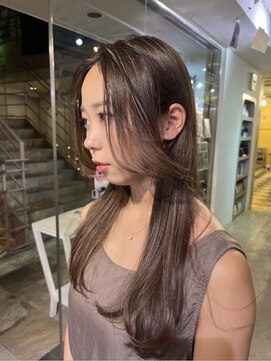 チックタック パラダイム(TICK-TOCK Paradime) 《ゲストスナップ》ニュアンスカラー/ステップボーンカット