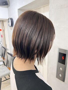 デューヘアー(due hair) 軽めきりっぱなしボブ