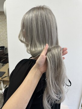 リスタ アンド リアン バイ リスタ(rista & RIAN by rista) グレージュカラー