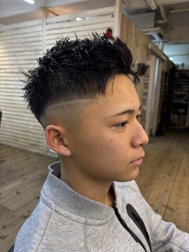 ディエス ヘアデザイン 能見台(diez hair design) バチバチライン+スキンフェード