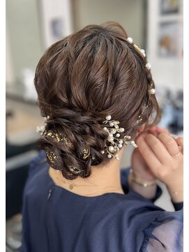 リブレ(Rebre) 王道人気☆華やかシニヨンアレンジ☆☆