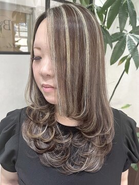 ベルヘアーデザイン 堺東(Belle hair Design) 外国人風顔周りレイヤーカットオリーブグレージュ20代30代40代
