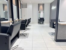 フラミューム 前橋(flammeum)の雰囲気（広々としたフロア髪質改善/ブリーチ/ダブルカラー/縮毛矯正）