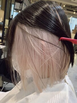 ペレ 渋谷(PELE) Y98_ ホワイトピンクベージュ × ブラック