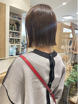 ヘアー テクニカ(hair Technica) ぱつっと切りっぱなしボブ♪♪