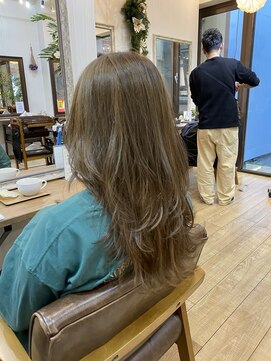 ギフト ヘアー サロン(gift hair salon) レイヤー×ミルクティーベージュ