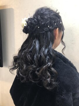 フェイブ(Fave) サイドデザインハーフアップ