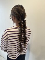 コキリ(kokiri)&nbsp;【ayari】ヘアアレンジ　あみおろし