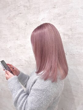 イル(iLu.) ピンクベージュ/ハイトーンピンク/ピンクカラー