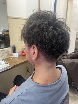 コアフィールフィス(COIFFURE fils) 《見附　今町》メンズ　ツーブロ　刈り上げ