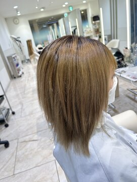 ケンジ 平塚 アネッタ(KENJE annetta) ブリーチ毛のストレート【BeforeAfter】