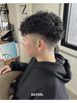 バトン(BATON) プードルパーマ×フェードカット