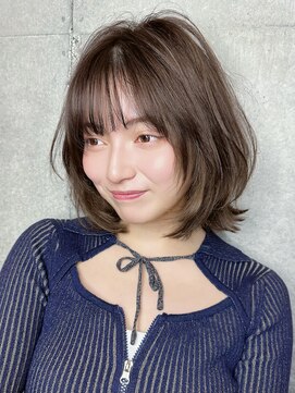 リークフー(Ree cu fuu) レイヤーカットロブ透明感カラーオリーブベージュ