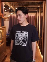 ブロック ジャポン(bloc japon)&nbsp;パーマありのセンターパートの前下がりのショートヘア