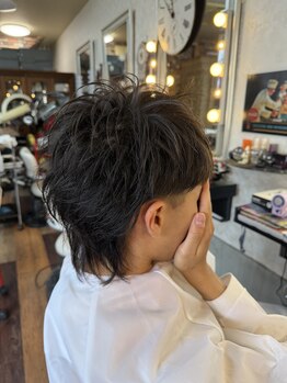 赤れんが美容室の写真/【高座渋谷駅2分】トレンドもビジネススタイルも◎オシャレの”幅”を求めている方にオススメサロン♪