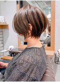絶壁解消×マロンベージュ×40代×前髪長め大人ショートボブ永