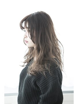 ミエル ヘア 新宿(miel hair) 〈mielhair新宿〉秋冬カラー　イルミナ　大人の抜け感ロング