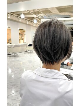 ハル(HAL) greige× short