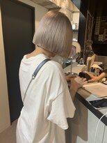 ペレ 渋谷(PELE)&nbsp;斜めバング/グレージュカラー/デザインカラー/渋谷/渋谷駅