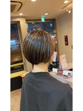 ブロッサム 東中野店 シルキーベージュくびレイヤーエモージュデザインカラー透明感