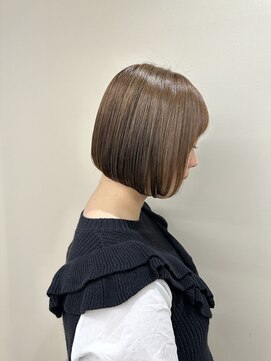 アース 上本町店(HAIR&MAKE EARTH) 20代30代40代前下がりストレート小顔補正立体カット