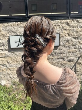 レオニード 表参道(LEONID) 岡田≫ラプンツェル編みおろしヘアセット