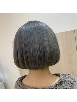 アッシュ 北千住店(Ash) シルバーグレーカラー