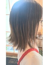 フィラート(filato)&nbsp;肩はねボブ×黒髪ベースハイライトバレイヤージュ