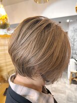 シュシュ(CHOUCHOU)&nbsp;【ＣＨＯＵＣＨＯＵ】ショートボブ×グレージュ