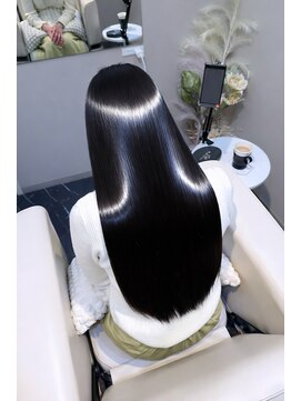 シア(Sia.) 理想の髪質を現実にする新時代の髪質改善【髪質改善・縮毛矯正】