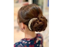 ヘアーオブシングスルーナ