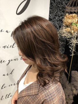 ウィクシー(wixy) 伸ばしかけの髪で