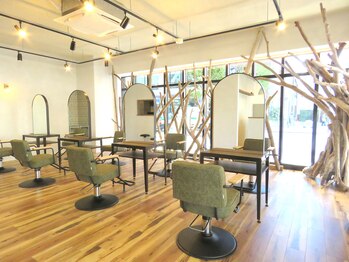 ラグヘアーワークス(LAG HAIR WORKS)の写真/【HPB AWARD2022~2025BESTSALON SILVERPrize受賞】こだわり重視の大人女性も納得のメニュー/ケアが勢揃い◎