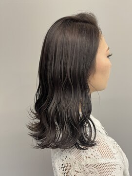 ヘアーアンドビューティーザ エフ(Hair Beauty the F) ＊グレージュ_ミディアム_ウェーブヘア_m22
