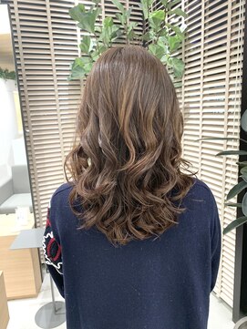 ステアケース 武蔵小杉店(stair:case) 2023年人気髪型　コテ巻き風パーマ　武蔵小杉