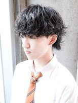 アルファ 新宿(alpha)&nbsp;フェザーパーマ/ブルーブラック/刈り上げセンターパート[新宿]