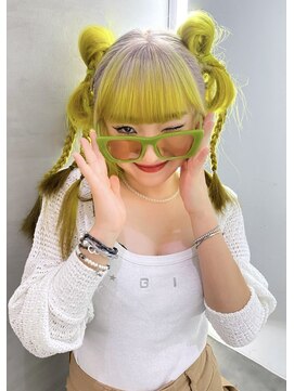 リッチ(RITZY) 【RITZY】シャドウルーツ☆イエローヘア☆三つ編みアレンジ