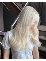 レディアル 渋谷(REDEAL)&nbsp;抜きっぱなしブロンドハイトーンインナーレイヤーカットウルフ